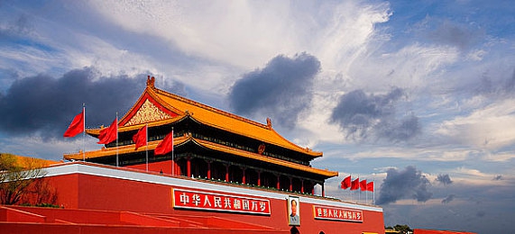 双人摇床打扑克：摇床扑克新体验，摇动策略赢欢乐