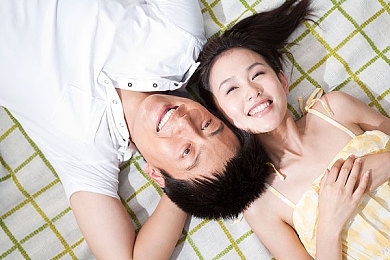 宝宝把腿分大点就可以吃到扇贝了：亲子互动乐趣无限，扇贝大挑战亲子餐厅活动引爆家庭教育新潮流-1
