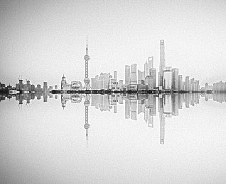 被夫上司强要了BD：职场隐痛，权益不容漠视：性骚扰背后女性何去何从？