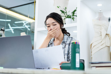 网战你因该明白我的意思吗：数字疆场，言辞陷阱：解码网络沟通的误解与和谐之道-2