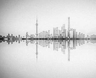 爽 好大 快 深点高H人民网：沉浸幻境，畅游无限：解码极致游戏新纪元-2