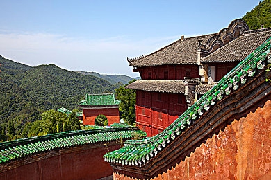 班长让我吃她胸摸她奶：校园秘恋解谜记：探寻青春悬疑中的爱情密码