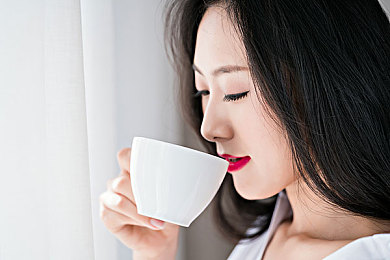 九九视频黄：视觉盛宴一触即发，九九世界尽享高清娱乐之旅-2