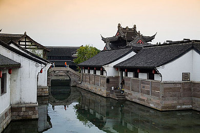 蜜桃视频在线播放：影视盛宴，P2P加速，畅享云端观影之旅