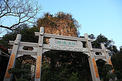 精东影业AV：创新引领未来，影视行业新势力崛起：揭秘VR、AI助力下的行业变革