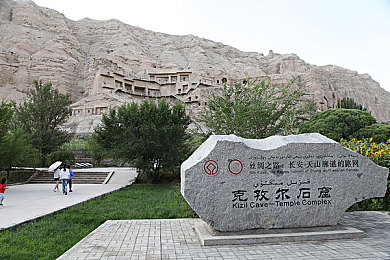 厨房与子伦BBw：“烹饪新风尚：家庭厨房共融，传承与创新共舞，揭秘厨房与子伦现象背后的社会文化变革”-1