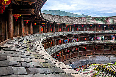 色先峰：奇幻探险，解锁色先峰奥秘，畅游神秘大陆
