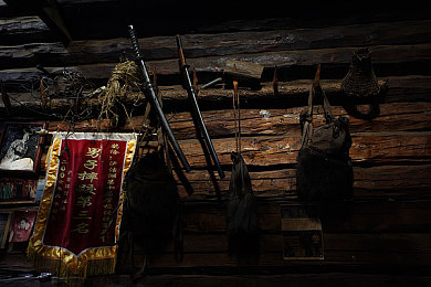 前锋击球手互口榨精：巧破敌阵，默契交融：足球战场上的锋线无间道战术解析