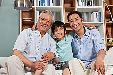 chinesespanking惩罚打屁股：家庭教育新思辨：屁股挨打背后的育儿争议与反思-2