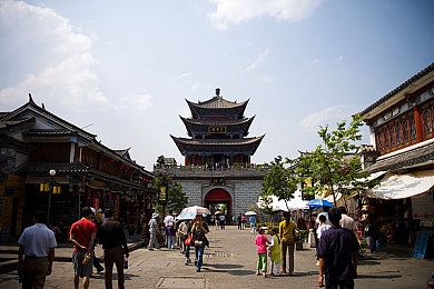 中国18大黄色软件：揭秘中国18大热门娱乐神器：短视频、游戏、社交，畅享无尽快乐时光-1