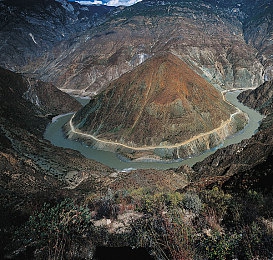 麻花豆mv网站入口免费：麻花豆冒险之旅攻略详尽，免费资源助力，休闲游戏新体验-1
