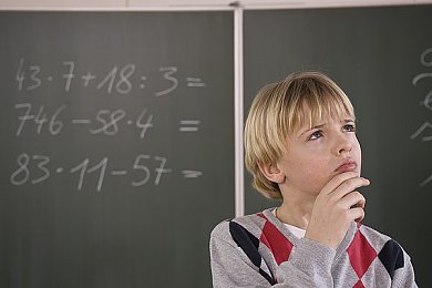 被女同学脱裤子玩jiji：穿越惊悚互动，解锁心灵冒险新篇章——探索“女同学脱裤子玩jiji”神秘世界-3