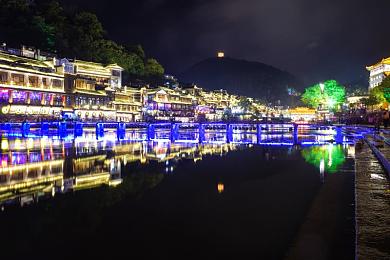 三上悠亚：童星蜕变：日本女星三上悠亚的演艺之路与公众争议-2