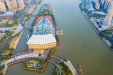 双人打扑克：扑克对决，智慧与礼仪的交融之旅-3