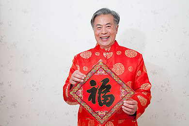 性实验课被老师当教材生殖：“性教育课程争议：学生生殖器官被不当展示，家长学生强烈不满，学校停职调查引发社会关注”-4
