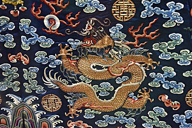 好长 好硬 受不：古长城探秘之旅：耐力与智慧的双重考验-3